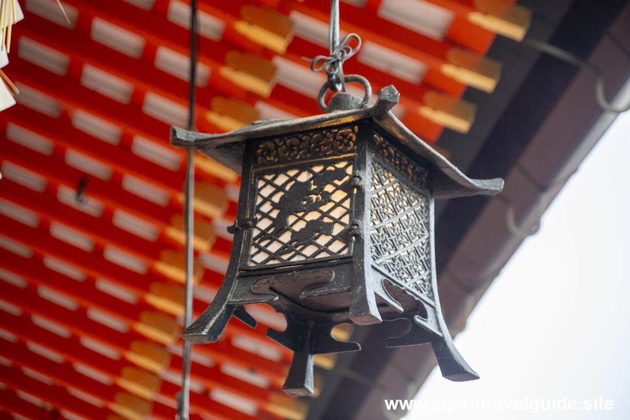 双魚宮：伏見稲荷大社外拝殿の吊灯篭完全ガイド(16)