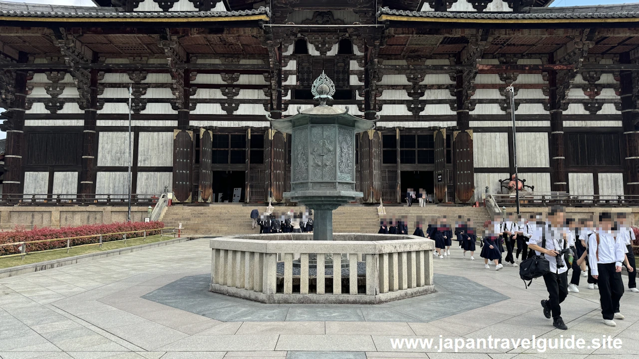 八角燈籠：東大寺の見どころ(1)