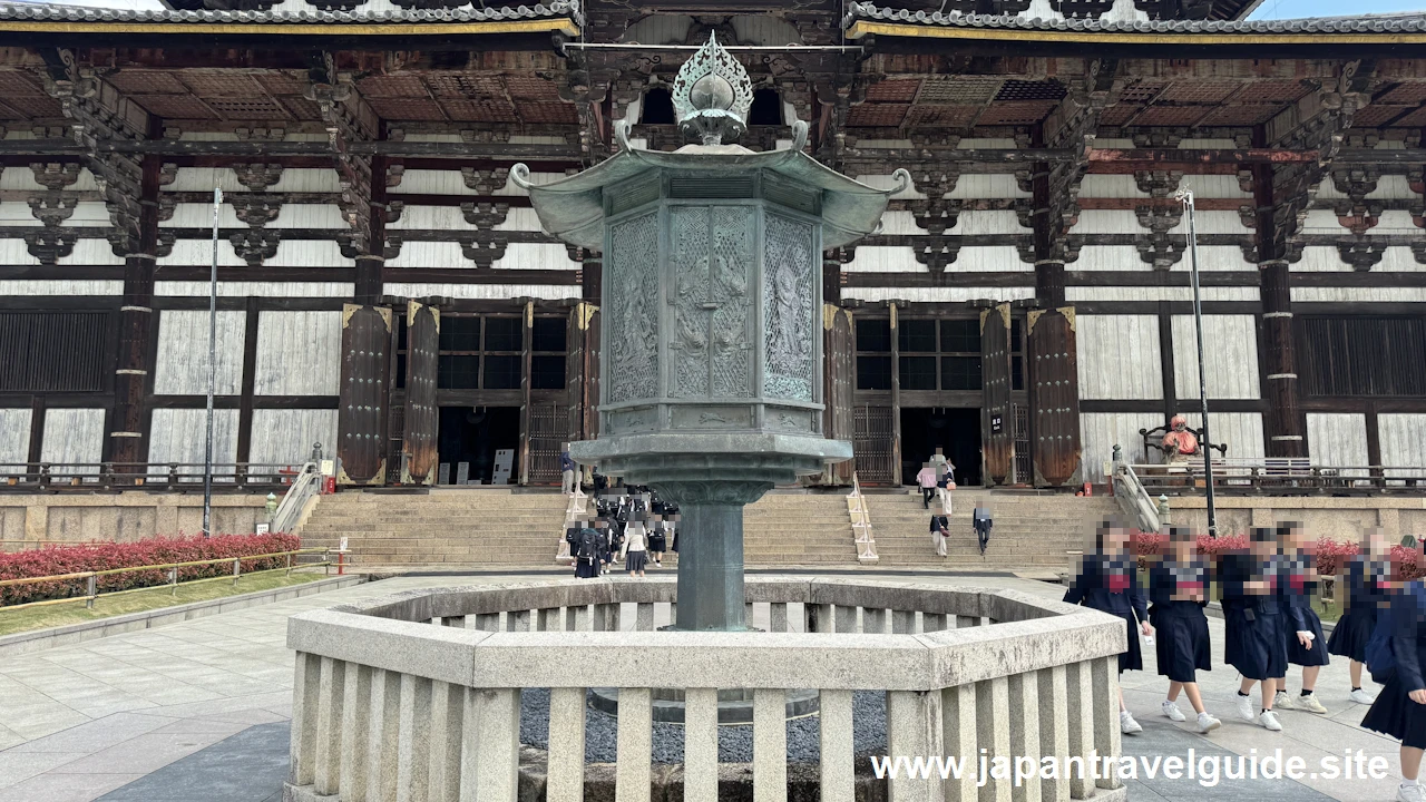 八角燈籠：東大寺の見どころ(2)