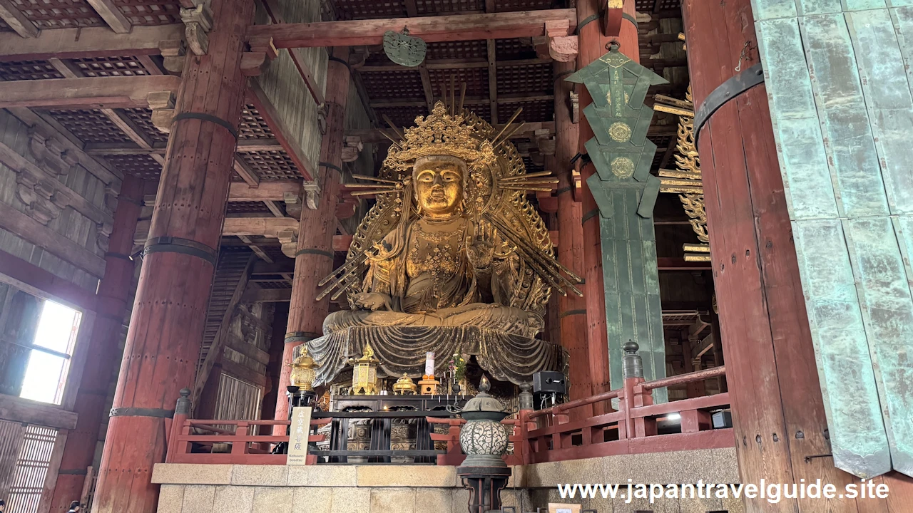 虚空蔵菩薩坐像：東大寺の見どころ(1)