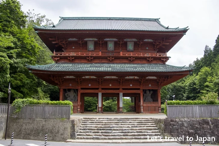 大門：高野山の見どころ(1)
