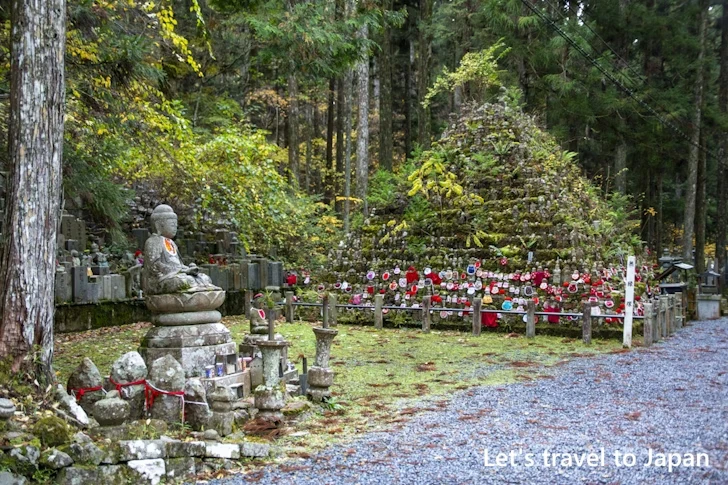 無縁塚：高野山 奥の院の見どころ(69)