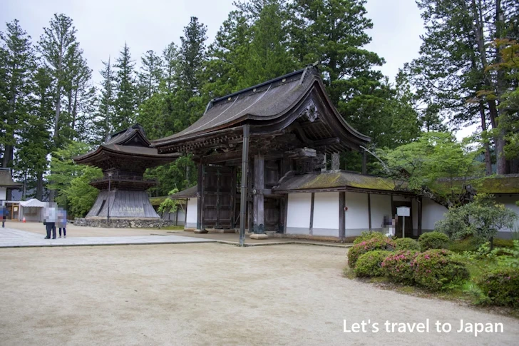 正門：高野山 総本山金剛峯寺の見どころ(3)