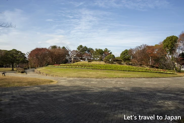 芝生広場：名城公園の見どころ(5)