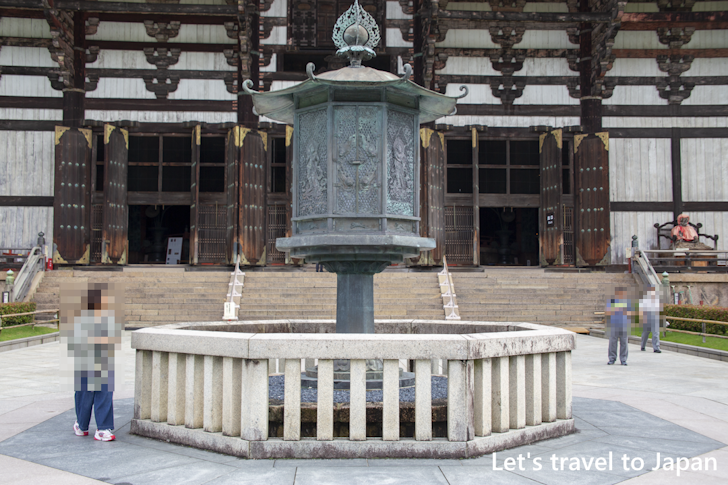 Octagonal Lantern: Highlights of Todaiji Temple(10)