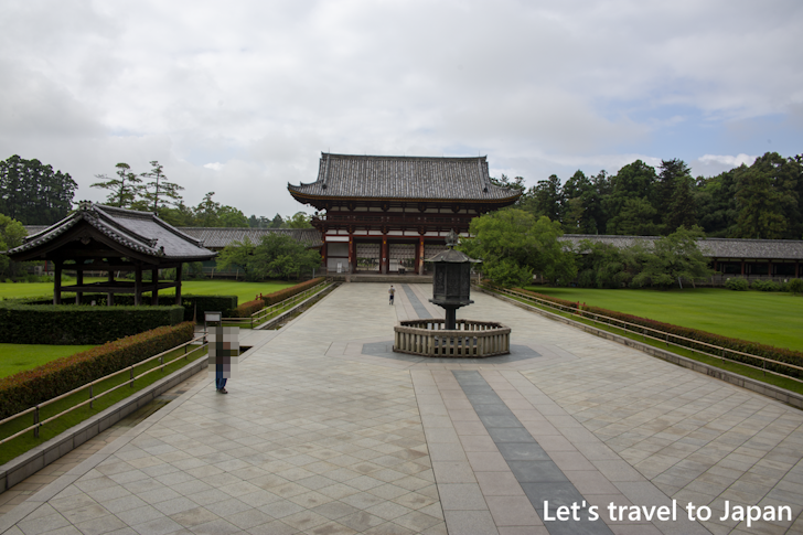 Octagonal Lantern: Highlights of Todaiji Temple(12)